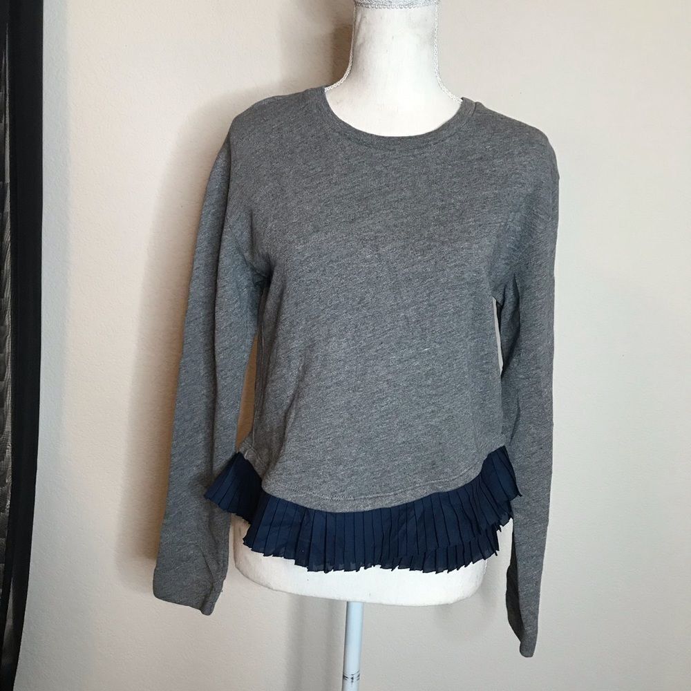 J crew sweatshirt‎ with ruffle bottom - Picture 2 of 4
